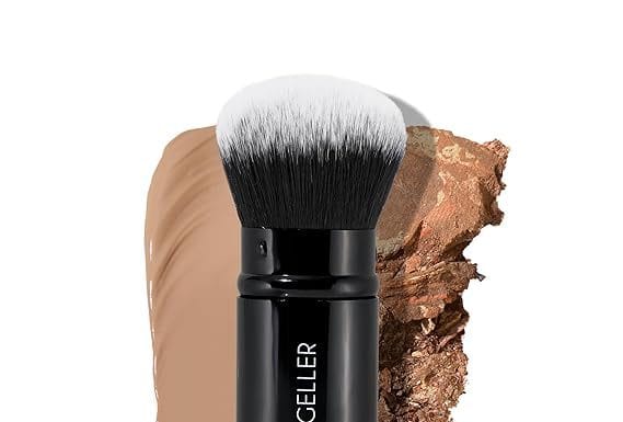 LAURA GELLER Retractable Airbrush Kabuki Brush Review: Worth the Investment?