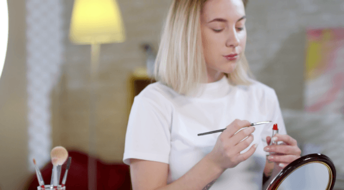 Does Lipstick Expire? Here’s How to Check! Discover Signs & Tips for Fresh Lip Color!