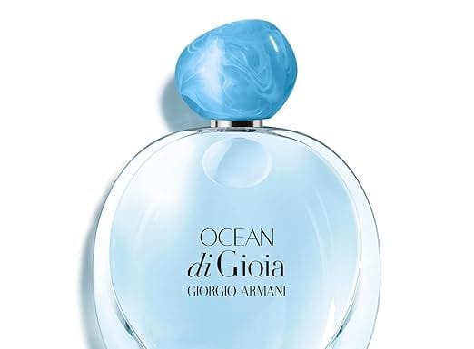 Armani Beauty Ocean di Giòia Perfume Review: Is This Floral Fruity Scent Worth the Hype?