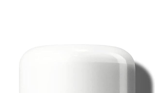 La Mer Crème de la Mer Moisturizing Cream Review: Is It Worth the Luxury Price?