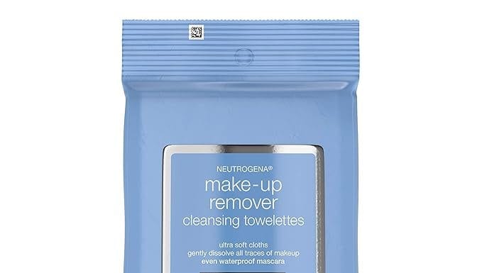 Neutrogena Make-Up Remover Cleansing Towelettes Review: Do They Really Remove Stubborn Makeup?
