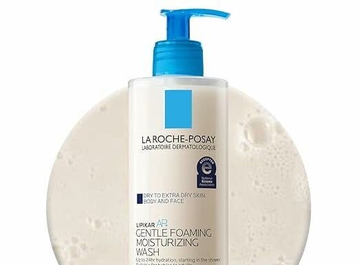 La Roche-Posay Lipikar AP+ Review: Is This Moisturizing Wash Worth Your Dry Skin?