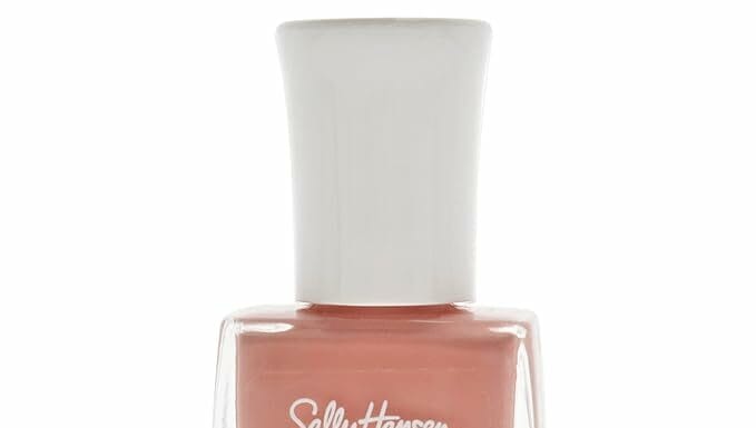 Sally Hansen Mega Strength “Her Oine” Review: Does It Really Strengthen Nails?