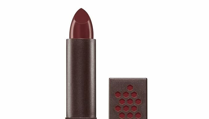Burt’s Bees 100% Natural Moisturizing Lipstick Russet River Review: Does It Live Up?