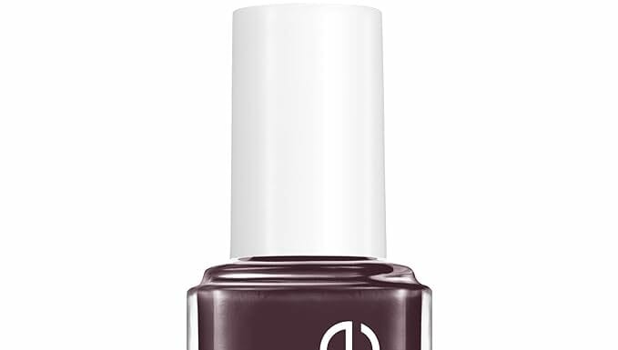 essie Smokin’ Hot Nail Polish Review: Is This Vegan Gray Worth It?