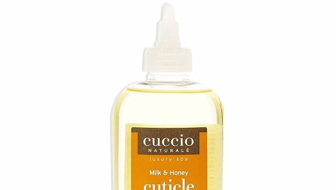 Cuccio Naturale Cuticle Oil Review: Does This Hydrating Oil Really Strengthen Nails?