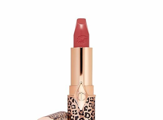 Charlotte Tilbury Hot Lips 2.0 Lipstick Review: Hydrating, Buildable Satin Finish for Fuller Lips