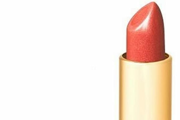 Revlon Super Lustrous Lipstick Review: Hydrating Color & Smooth Shine in Mauve