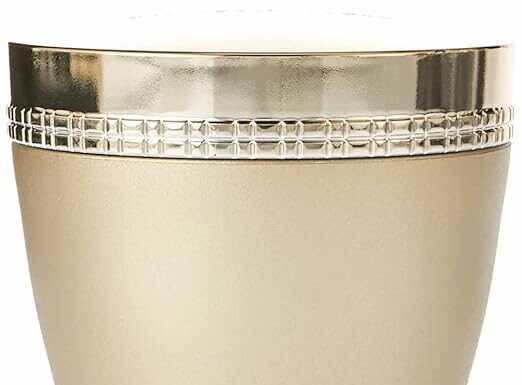 Elizabeth Arden Ceramide Premiere Night Cream Review: Does It Deliver Real Results?