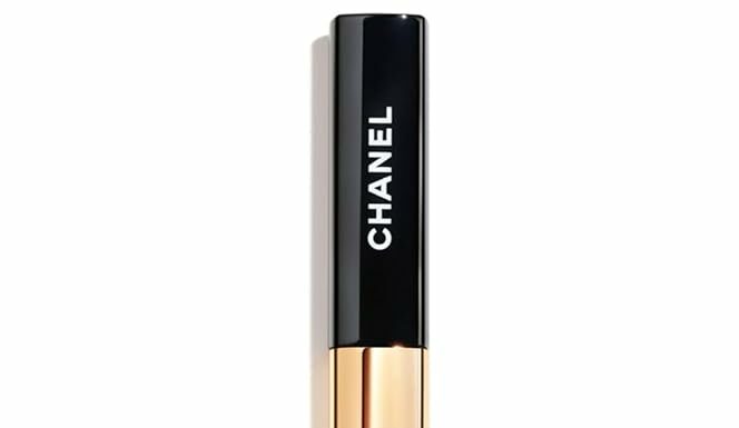 Chanel Le Rouge Duo Ultrawear Liquid Lip Colour 104 Review: Long-Lasting Shine & Comfort