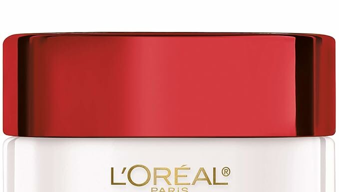 L’Oreal Paris Revitalift Anti-Wrinkle & Firming Moisturizer Review: Does It Really Deliver?