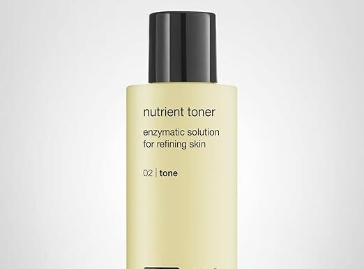 PCA SKIN Hydrating Toner Review: Does It Really Brighten & Exfoliate?