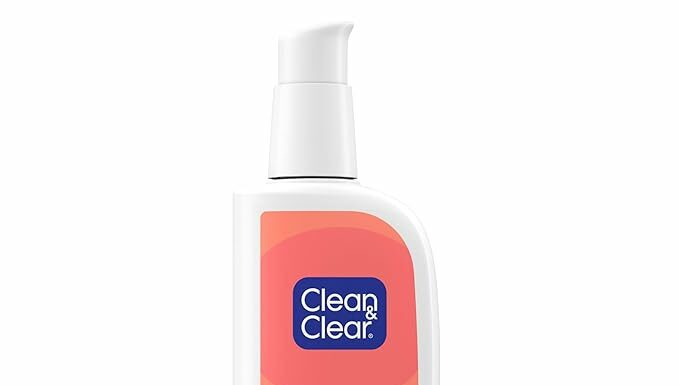 Clean & Clear Essentials Moisturizer Review: Does It Really Treat Acne & Hydrate?