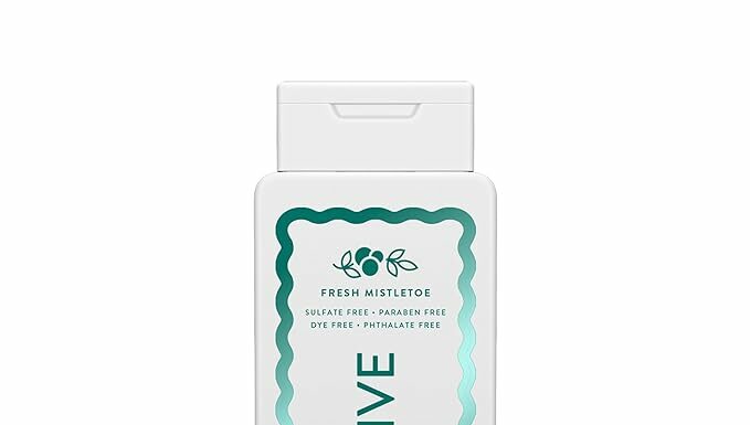 Native Holiday Body Wash Review: Fresh Mistletoe, Gentle, Hydrating Clean
