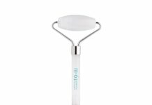 m-61 Clear Quartz Face Roller Review: Does This Dual-Ended Tool Really De-Puff and Detoxify?