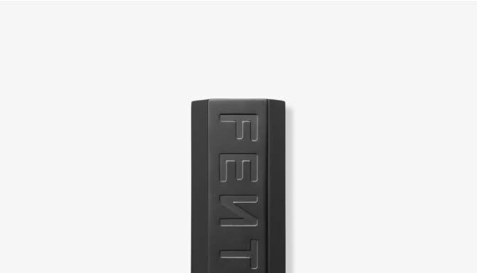 Fenty Beauty Review: Is the Icon Semi-Matte Refillable Lipstick Worth It?