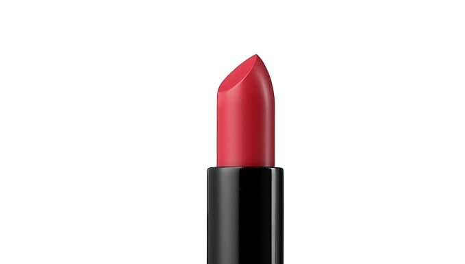Lord and Berry Absolute Velvet Lipstick Review: Hydrating Satin Finish & Long-Lasting Color