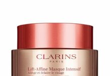 Clarins V-Facial Intensive Wrap Review: Does It Really Reduce Puffiness & Contour?