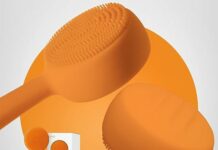 PMD Clean Mini Review: Does This SonicGlow Device Really Clear Pores & Lift Skin?